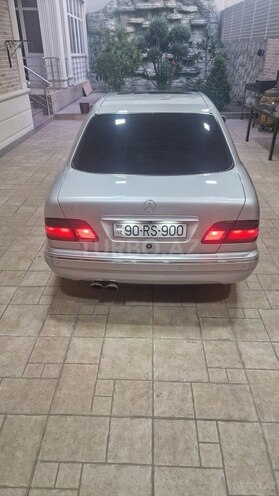 Mercedes E 320 2001, 197,000 km - 3.2 l - Bakı