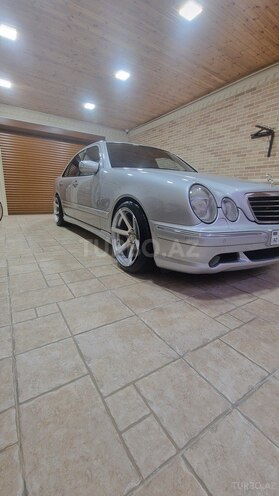 Mercedes E 320 2001, 197,000 km - 3.2 l - Bakı