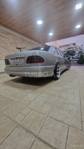 Mercedes E 320 2001, 197,000 km - 3.2 l - Bakı