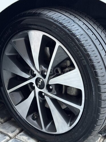 Kia K5-16