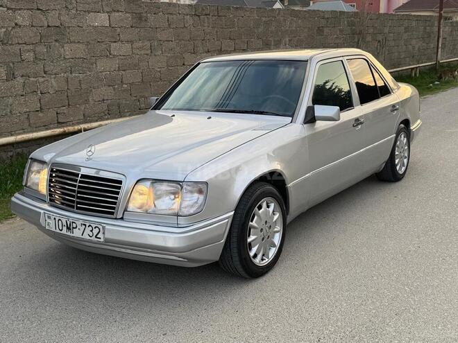 Mercedes E 220 1995, 300,000 km - 2.2 l - Bakı