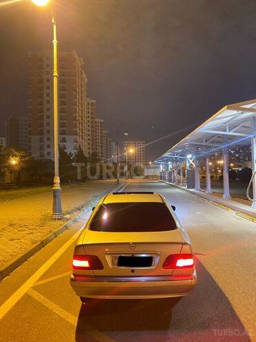Mercedes E 220 d 2001, 700,000 km - 2.2 л - Bakı