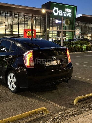 Toyota Prius-11