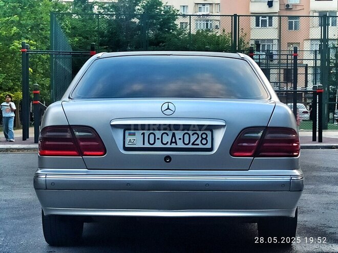 Mercedes E 240 2000, 383,500 km - 2.4 l - Bakı
