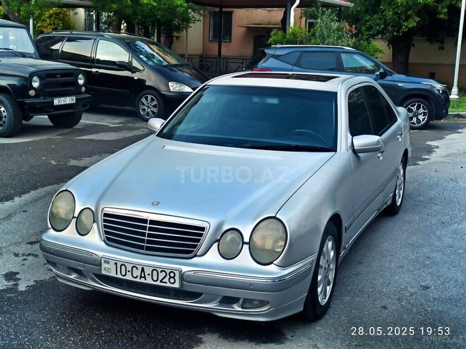 Mercedes E 240 2000, 383,500 km - 2.4 l - Bakı