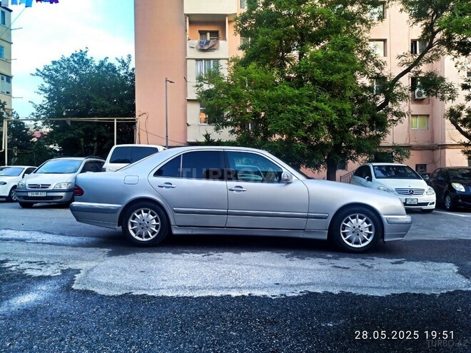 Mercedes E 240 2000, 383,500 km - 2.4 l - Bakı