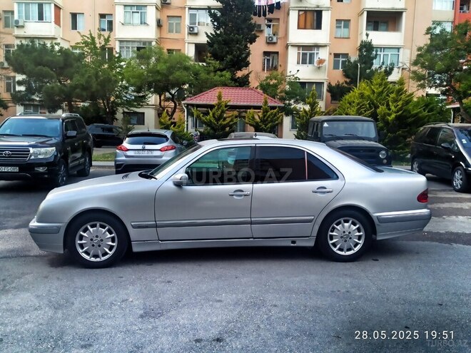 Mercedes E 240 2000, 383,500 km - 2.4 l - Bakı