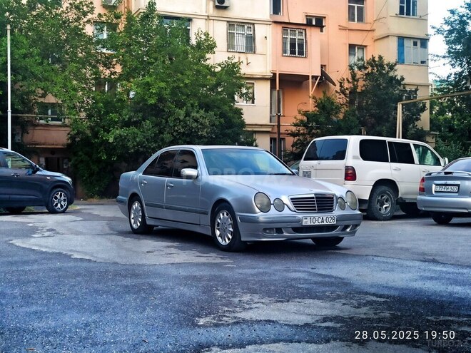 Mercedes E 240 2000, 383,500 km - 2.4 l - Bakı