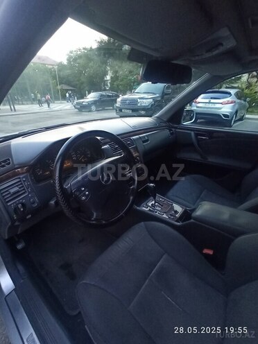 Mercedes E 240 2000, 383,500 km - 2.4 l - Bakı