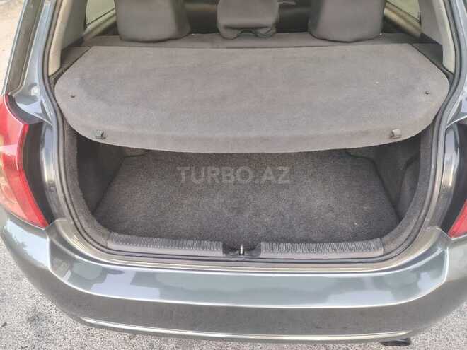 Toyota Corolla 2006, 284,000 km - 1.4 l - Bakı