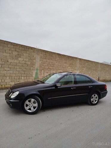 Mercedes E 240 2005, 259,000 km - 2.4 l - Bakı
