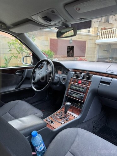 Mercedes E 220 d 2000, 447,000 km - 2.2 л - Bakı