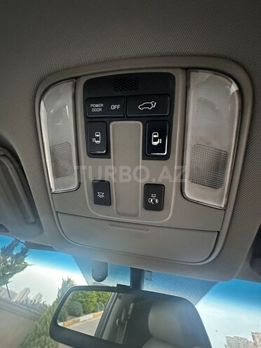 Kia Carnival 2015, 196,000 km - 2.2 l - Bakı