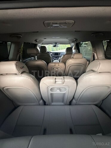 Kia Carnival 2015, 196,000 km - 2.2 l - Bakı