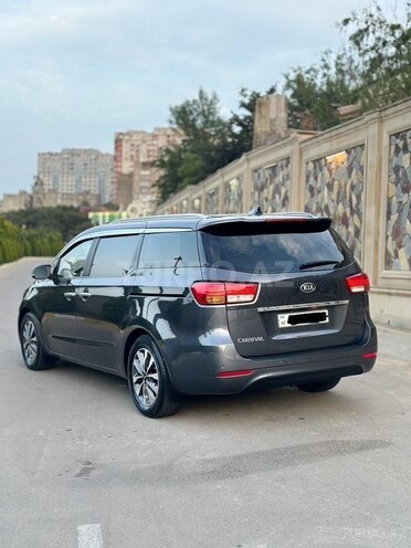 Kia Carnival 2015, 196,000 km - 2.2 l - Bakı