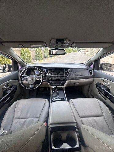 Kia Carnival 2015, 196,000 km - 2.2 l - Bakı