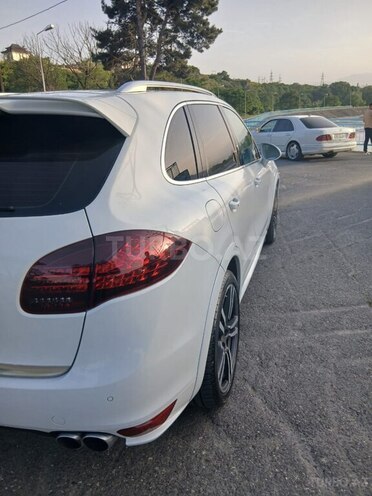 Porsche Cayenne GTS 2013, 202,000 km - 4.8 l - Quba