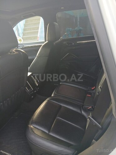 Porsche Cayenne GTS 2013, 202,000 km - 4.8 l - Quba