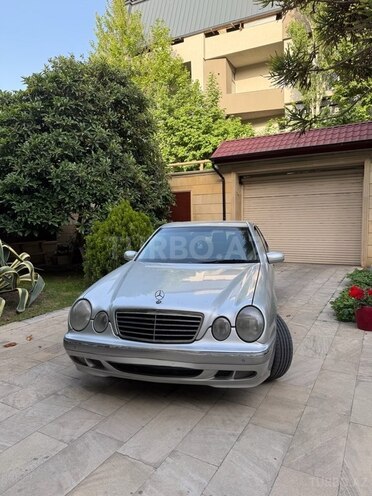 Mercedes E 220 d 2000, 447,000 km - 2.2 л - Bakı