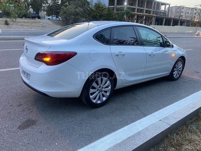 Opel Astra 2015, 246,000 km - 1.6 л - Bakı