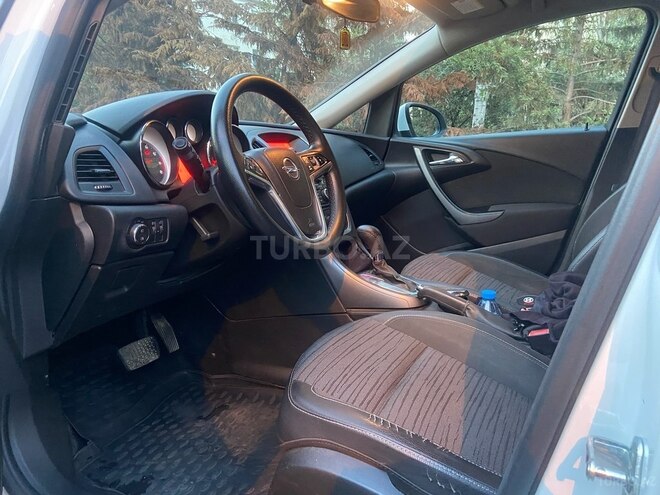 Opel Astra 2015, 246,000 km - 1.6 л - Bakı