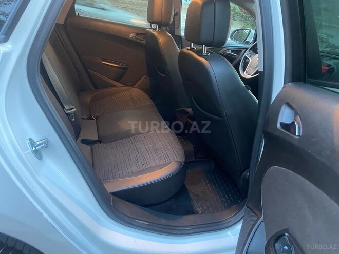 Opel Astra 2015, 246,000 km - 1.6 л - Bakı
