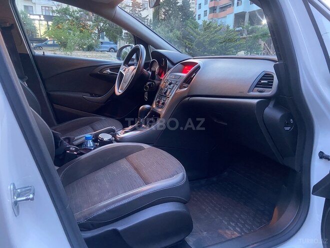 Opel Astra 2015, 246,000 km - 1.6 л - Bakı