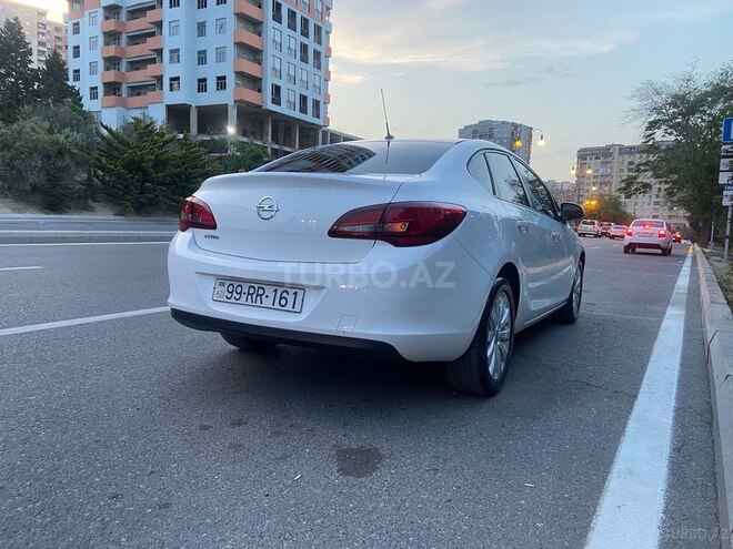 Opel Astra 2015, 246,000 km - 1.6 л - Bakı