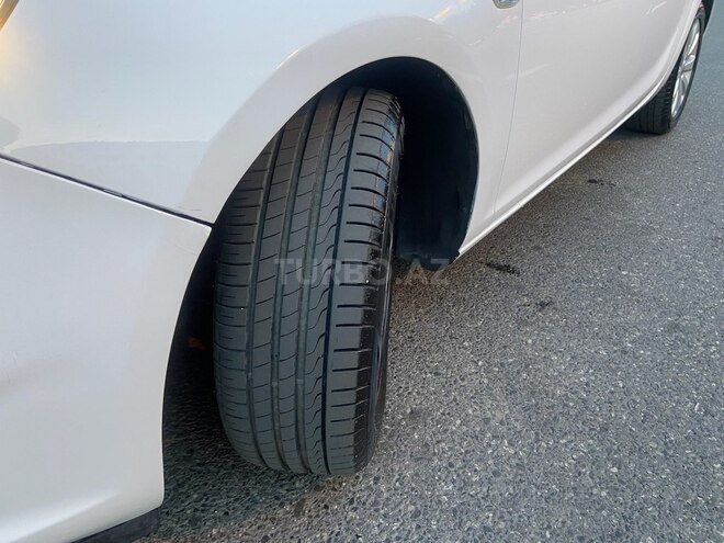 Opel Astra 2015, 246,000 km - 1.6 л - Bakı