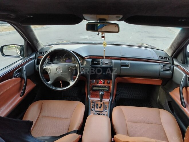 Mercedes E 220 d 2000, 419,000 km - 2.2 l - Bakı