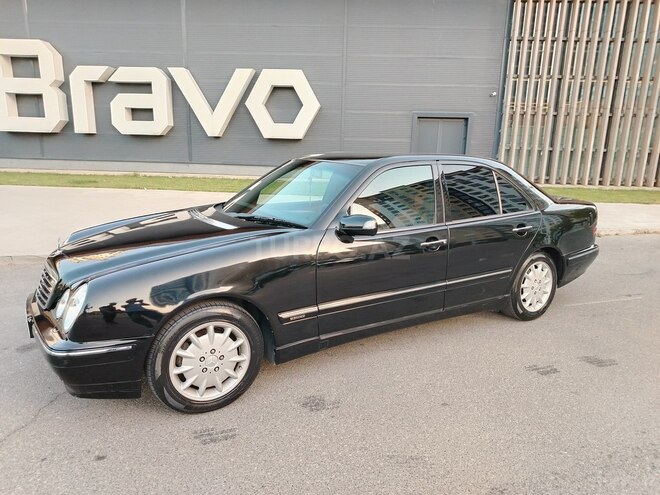 Mercedes E 220 d 2000, 419,000 km - 2.2 l - Bakı