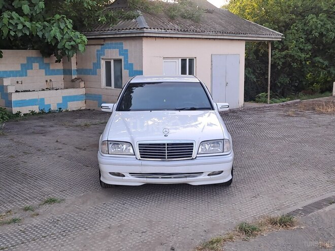 Mercedes C 200 2000, 143,755 km - 2.0 l - Masallı