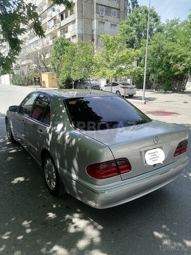 Mercedes E 320 2000, 259,300 km - 3.2 l - Bakı