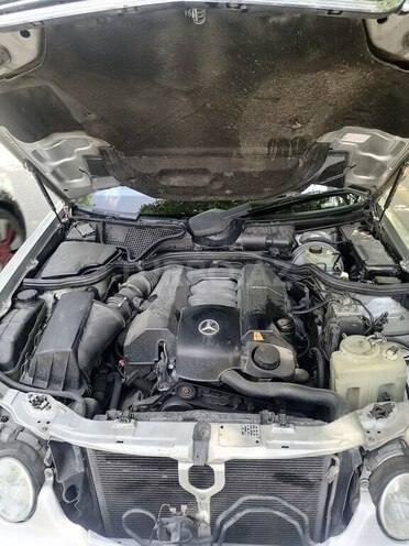 Mercedes E 320 2000, 259,300 km - 3.2 l - Bakı