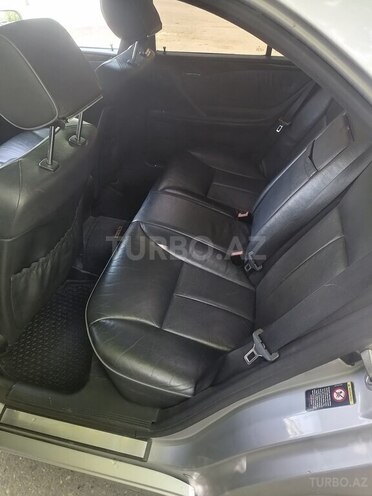 Mercedes E 320 2000, 259,300 km - 3.2 l - Bakı