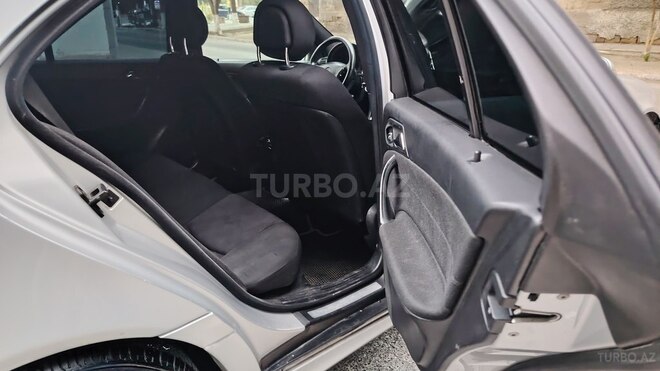 Mercedes C 220 d 2004, 386,000 km - 2.2 л - Sumqayıt
