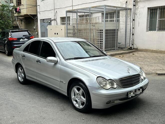Mercedes C 220 d 2004, 386,000 km - 2.2 л - Sumqayıt