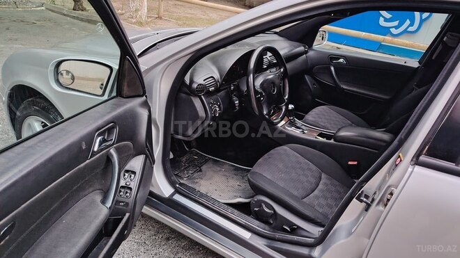 Mercedes C 220 d 2004, 386,000 km - 2.2 л - Sumqayıt