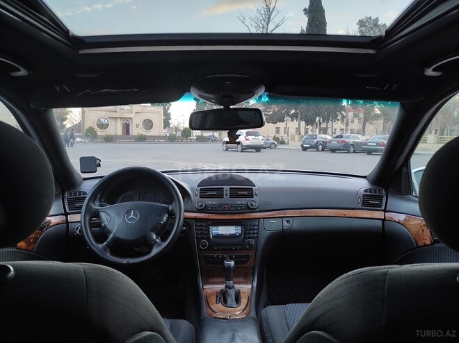 Mercedes E 220 d 2003, 370,000 km - 2.2 l - Goranboy