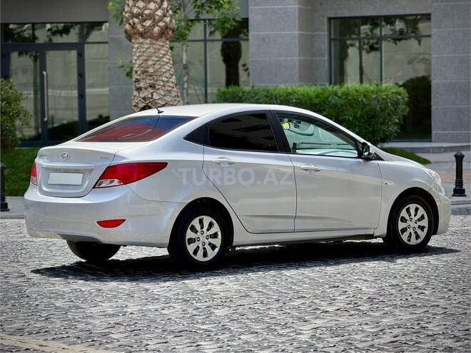 Hyundai Accent 2015, 175,000 km - 1.6 l - Bakı