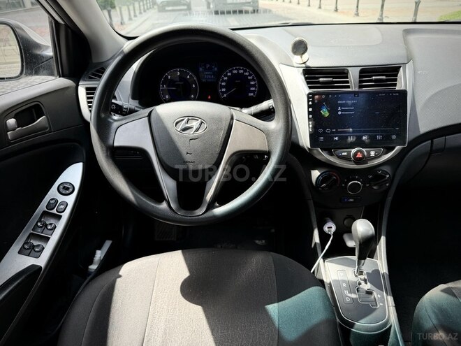 Hyundai Accent 2015, 175,000 km - 1.6 l - Bakı