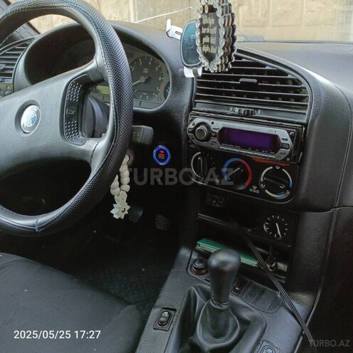 BMW 316 1992, 42,000 km - 1.6 l - Qazax
