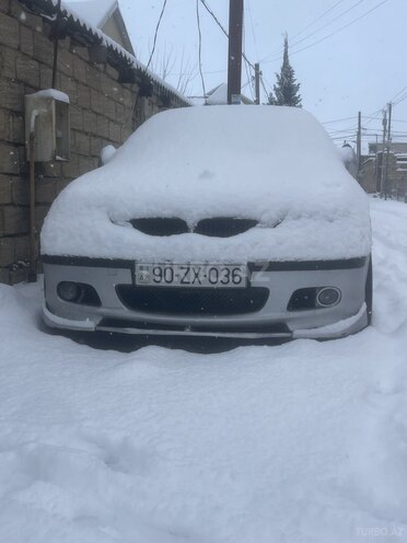 BMW 320 2001, 286,000 km - 2.2 l - Bakı