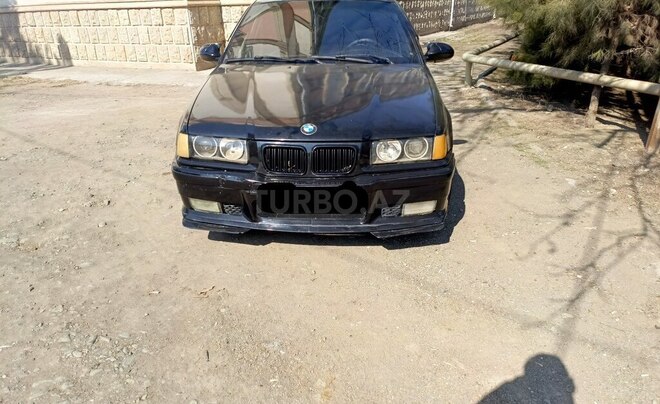 BMW 316 1992, 42,000 km - 1.6 l - Qazax