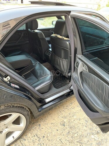 Mercedes E 280 2001, 235,315 km - 2.8 l - Bakı