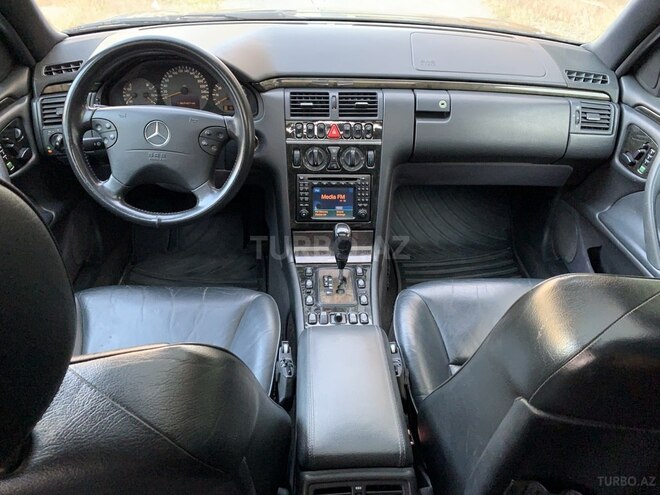 Mercedes E 280 2001, 235,315 km - 2.8 l - Bakı