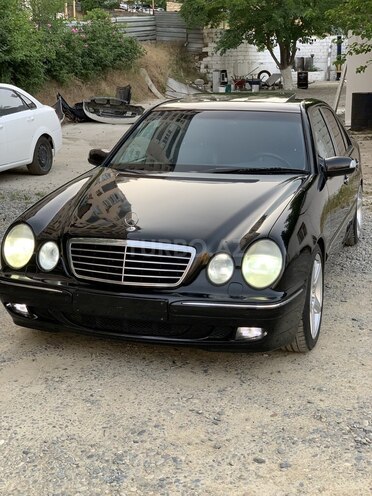 Mercedes E 280 2001, 235,315 km - 2.8 l - Bakı