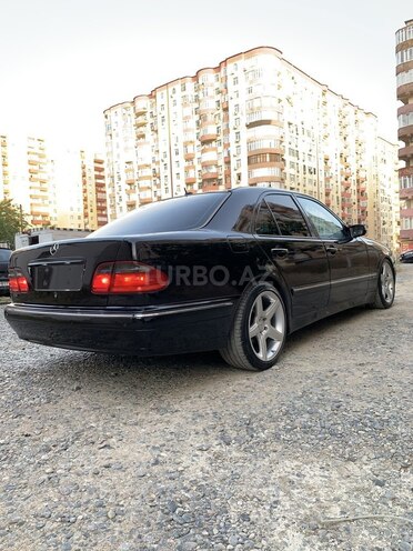 Mercedes E 280 2001, 235,315 km - 2.8 l - Bakı