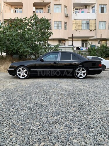 Mercedes E 280 2001, 235,315 km - 2.8 l - Bakı