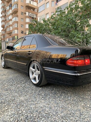 Mercedes E 280 2001, 235,315 km - 2.8 l - Bakı
